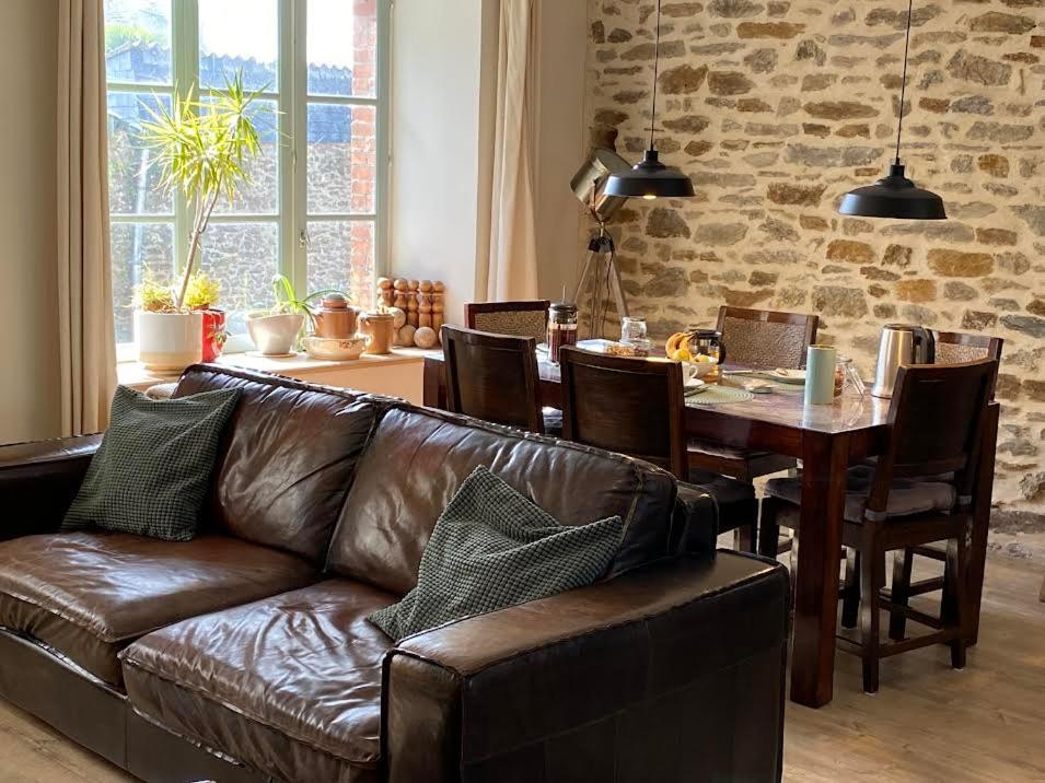 La Maison De Mano Plouer-sur-Rance Exterior photo